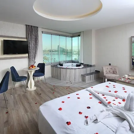 Hotel Taskopru 4*